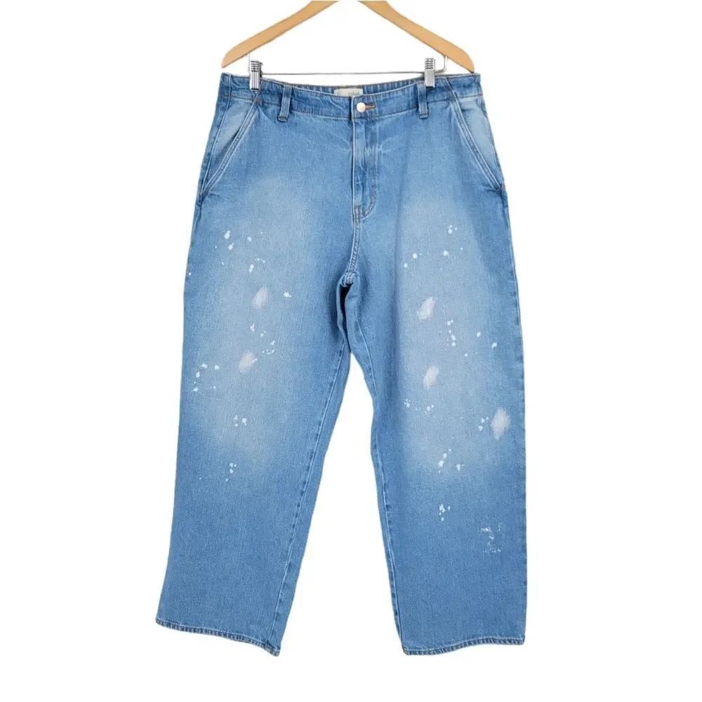 Universal Thread Goods Relaxed Straight Wide Leg  Light Wash Jeans Plus Size 14